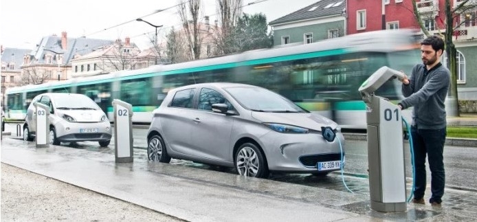 Каждый дилерский центр Renault в Украине обзаведется электрозарядкой