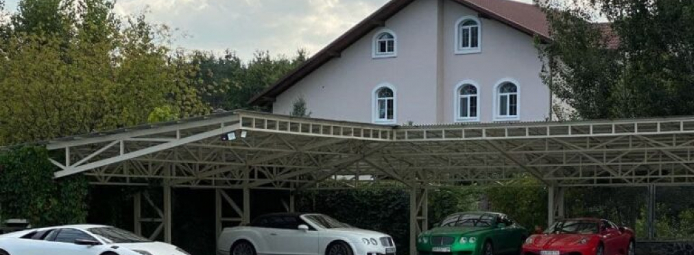 В Украине обнаружили парковку с элитными авто