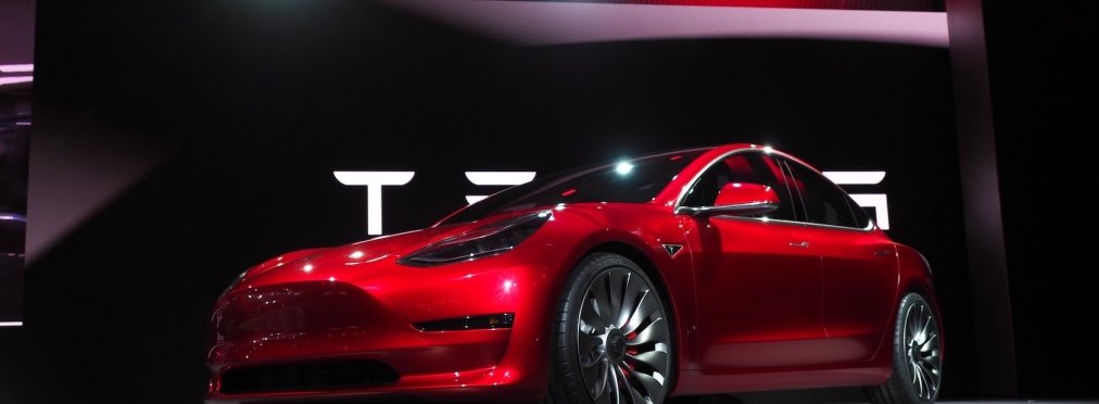 Почему Tesla Model 3 стала настолько популярной
