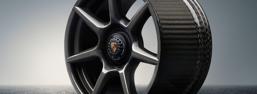 Компания Porsche сделала колесные диски из углерода