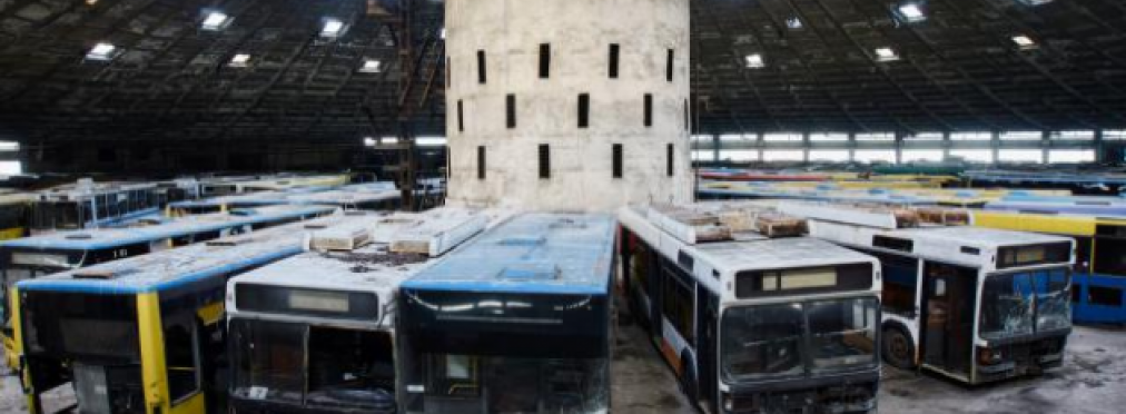Украинцам показали «кладбище» общественного транспорта