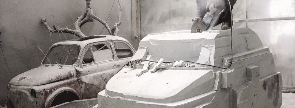 Итальянец строит мраморную копию Fiat 500
