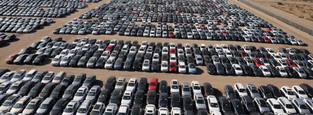 Гигантскую парковку с «дизельгейтными» Volkswagen сняли с воздуха