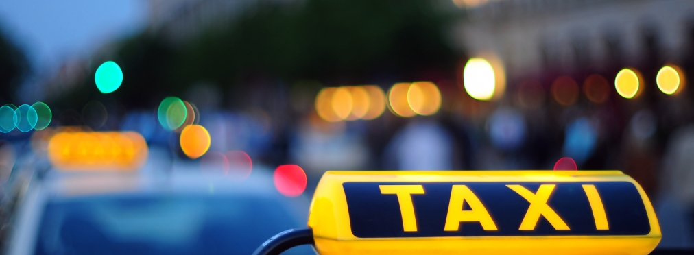 Пассажиров такси заставят заключать договора с перевозчиками