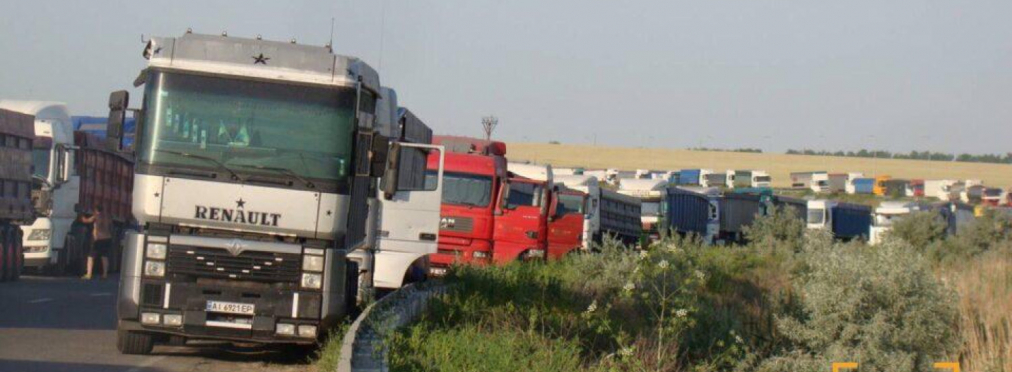 Транспортный коллапс на юге: 4 тысячи фур перекрыли движение в Одессе