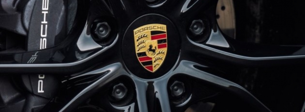 Новый Porsche 911 сбросил камуфляж