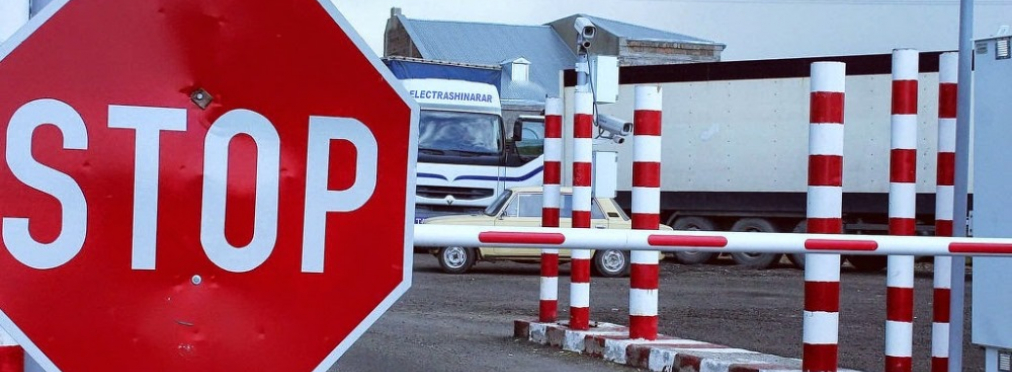 Водители в Украине массово получают запреты на выезд из страны