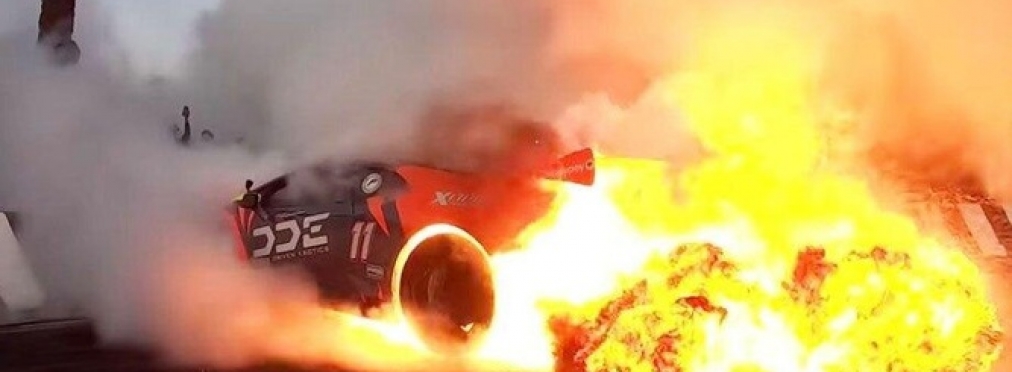 Видео: суперкар Lamborghini загорелся во время эффектного дрифта