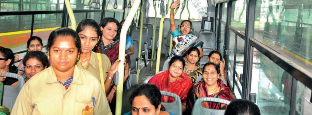 В Индии появились «женские» автобусы
