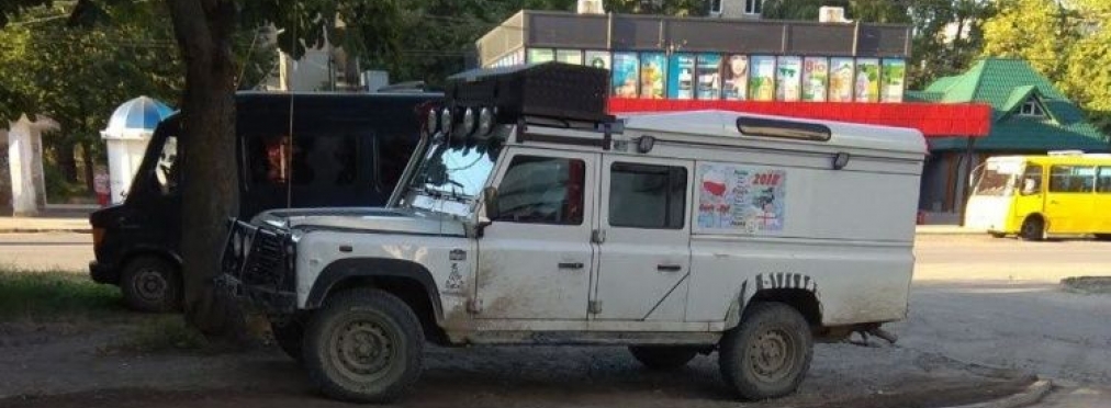 В Украине замечен уникальный Land Rover Defender