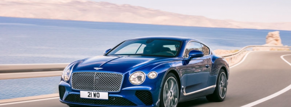 Лобовое столкновение Bentley и Ford попало на видео