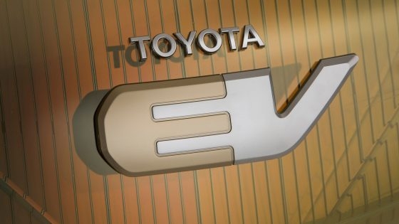 Как Toyota готовится к выпуску электрокаров