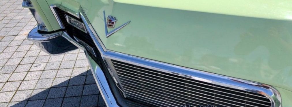 В Украине продают роскошный 53-летний Cadillac