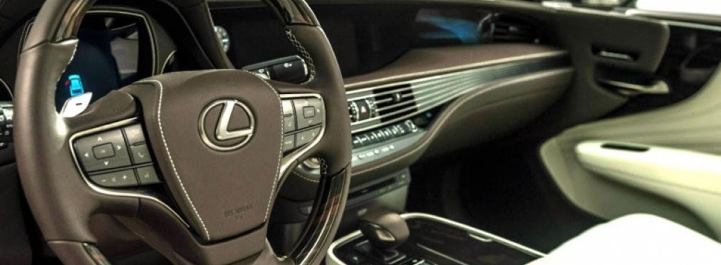 Lexus представил автомобиль с сенсорным рулем