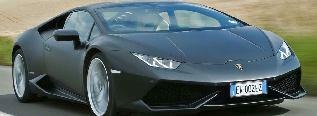 Почему Lamborghini оказался «на стене дома»