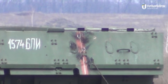 Новый украинский бронеавтомобиль выдержал пулеметный обстрел