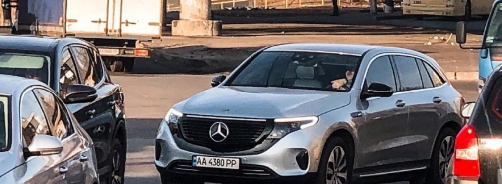 В Украине появился первый электромобиль Mercedes