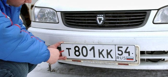 Как россияне маскируют номерные знаки под украинские