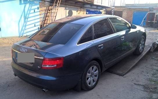 Полиция официально подтвердила то, что автомобиль Тараса Позднякова найден в гаражном кооперативе недалеко от Киева