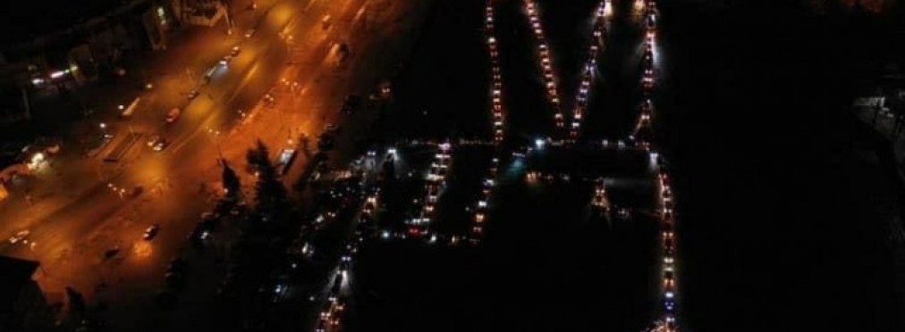 Почти 1000 авто приняли участие во флешмобе в память о Кернесе в Харькове