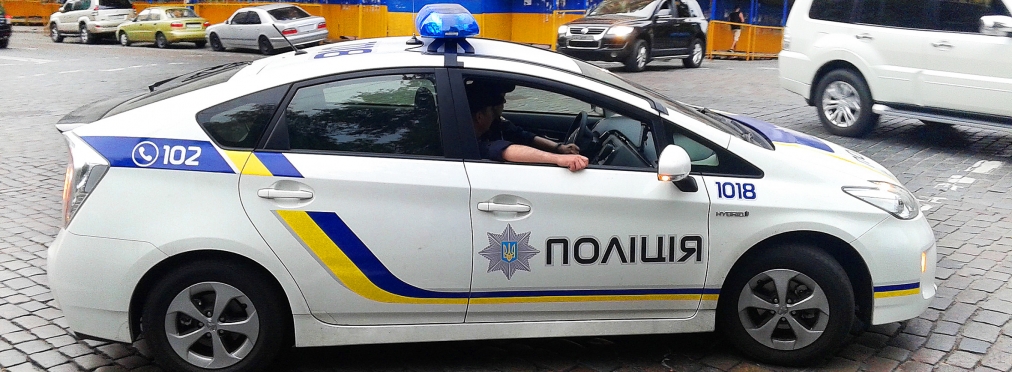 Столичная маршрутка снесла полицейский Prius