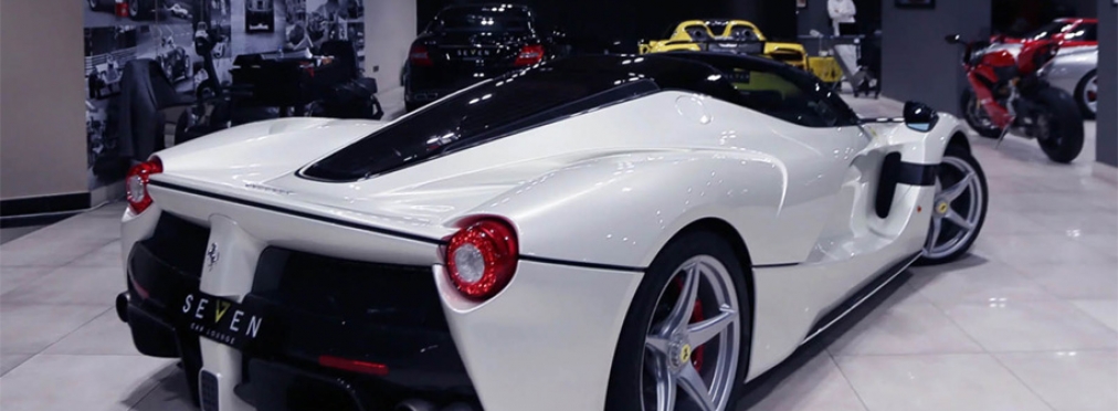 Супергибрид Ferrari LaFerrari почти без пробега выставили на торги