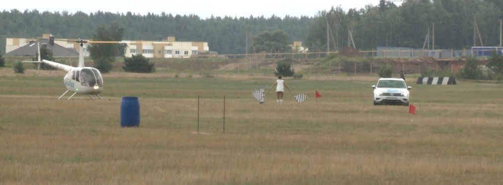 В Беларуси устроили гонку между вертолетом и Volkswagen Tiguan