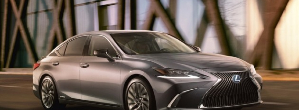 Появились официальные фото и видео нового Lexus ES