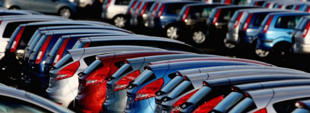 Европейские продажи новых автомобилей выросли почти на треть