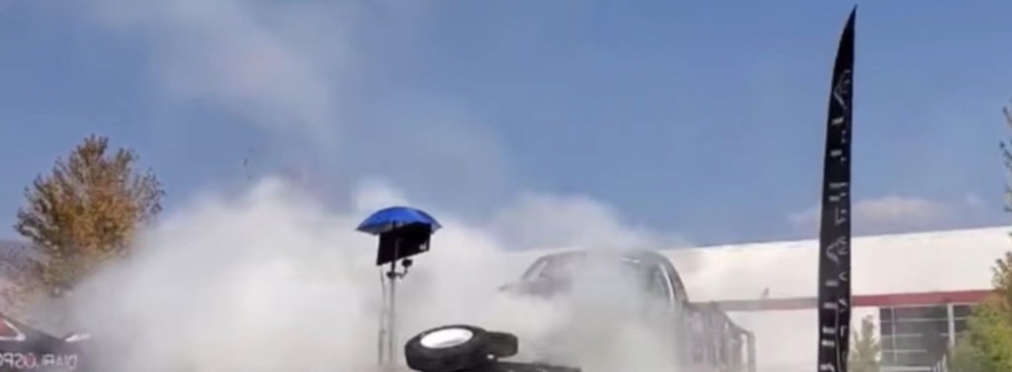 Видео дня: 3000-сильный двигатель взорвался во время теста