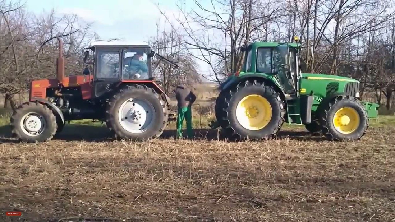 Видео про трактора. МТЗ 1221 Джон Дир. Vs МТЗ 1221. Трактор МТЗ 1221 видеоролики. МТЗ И John Deere.