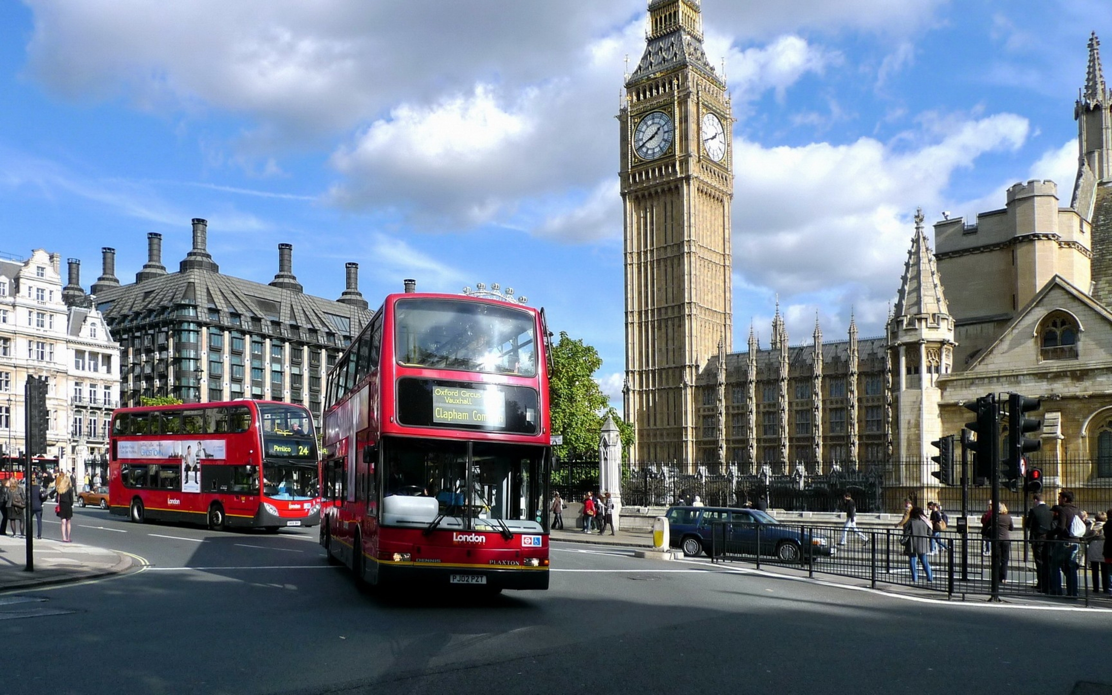 England. Лондон автобус Биг Бен. Лондон столица Великобритании. Редбридж, Лондон, Англия, Великобритания.