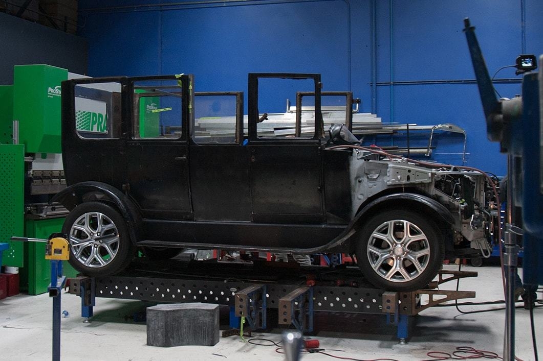 Модель customs. Автомобиль Mitsubishi model a 1917. Mitsubishi 1917. Mitsubishi model a. UT 1917 Mitsubishi.