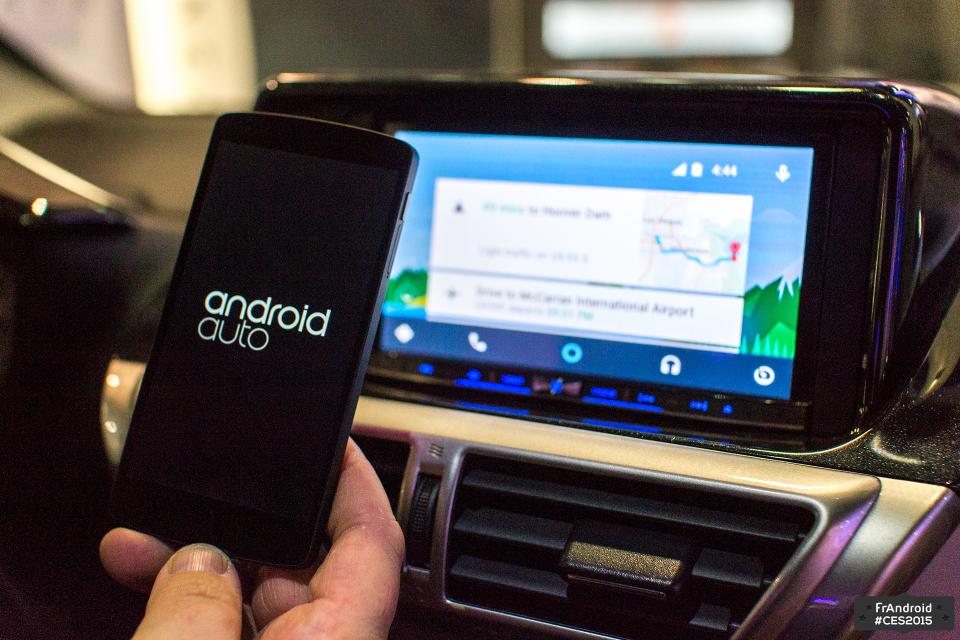 Android auto что это. Android auto. Андроид в машину. Андроид авто последняя версия. Android auto приложение.