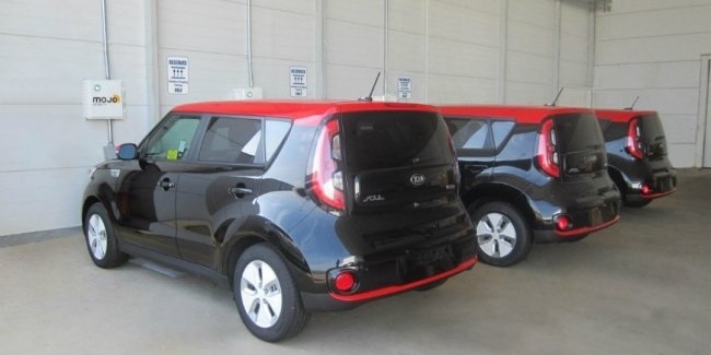 Компания Kia завершила испытания системы беспроводной зарядки электромобилей