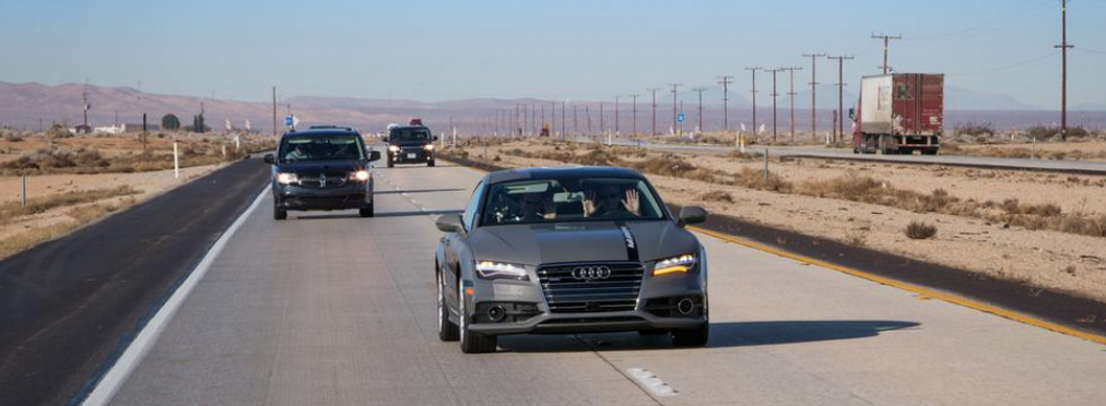 Audi A7 оснащенный автопилотом, «научился» маневрировать между авто