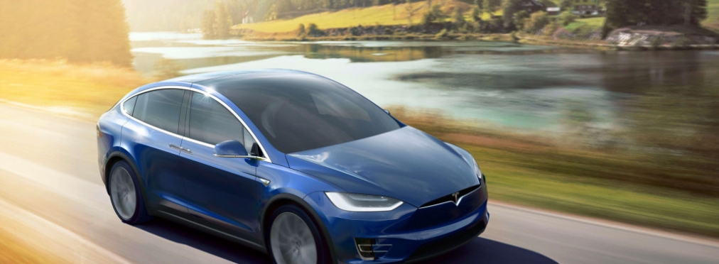 «Самостоятельный Tesla Model X стал героем недели»