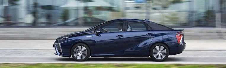 Модель Тойота Mirai стала «зеленым» автомобилем года