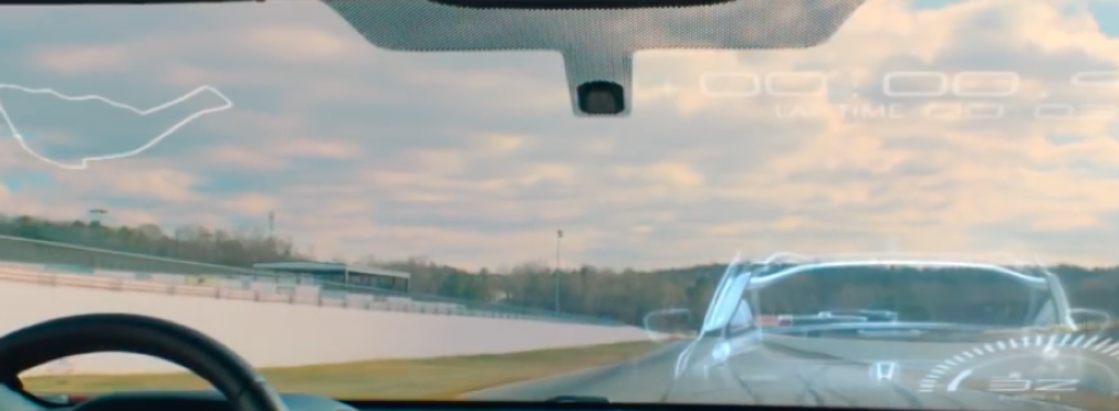 Honda объединила гонку на настоящем Civic Type R с видеоигрой
