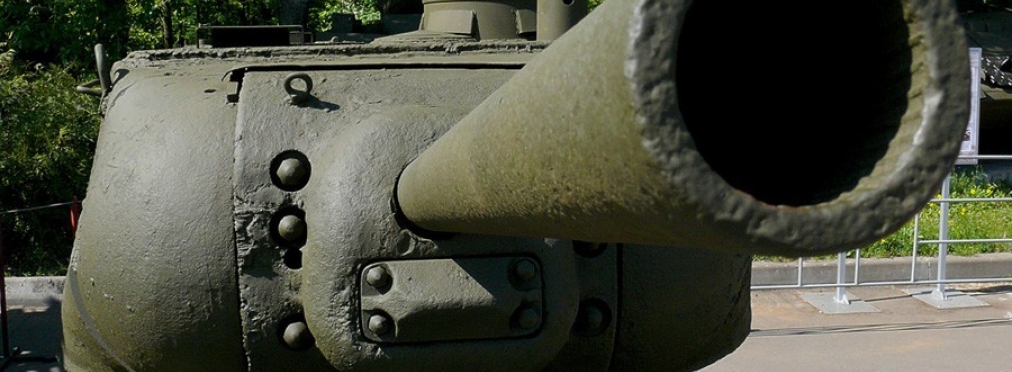 «А вдруг война?»: умелец сделал из своего Volvo танк
