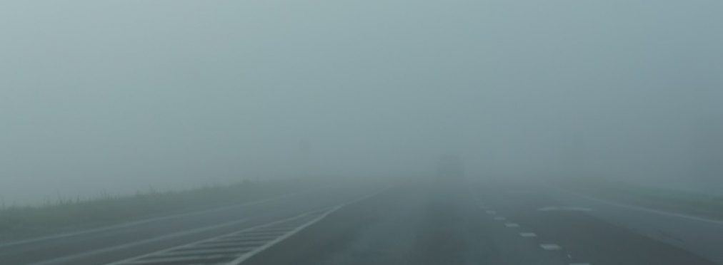 Там, за туманами: советы водителям о том, как управлять автомобилем при плохой видимости