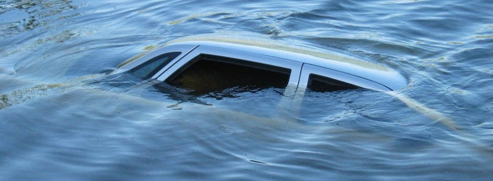 Как распознать автомобиль, побывавший в воде