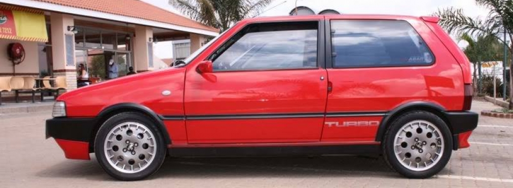 «Убийца BMW X6»: тест-драйв Fiat Uno Turbo Abarth